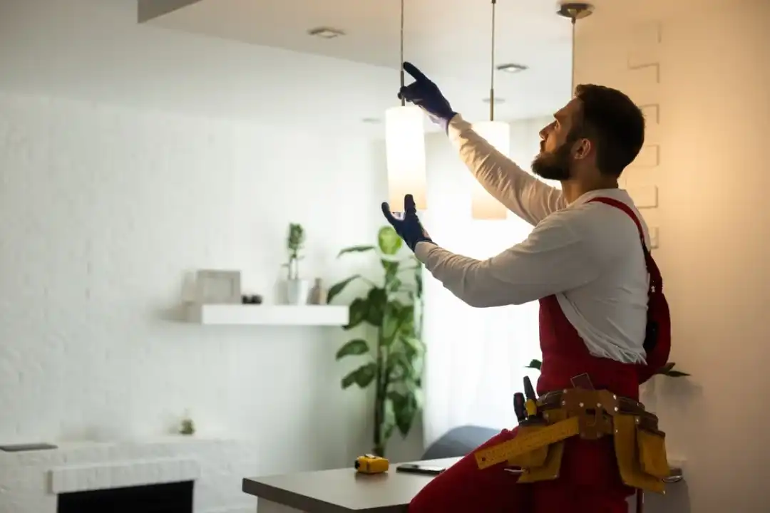 AIF Electrical electrician working in Toorak