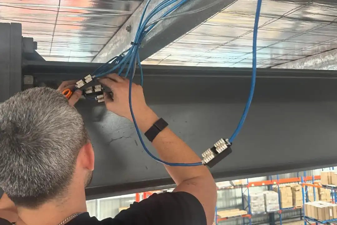 AIF Electrical electrician working in Frankston